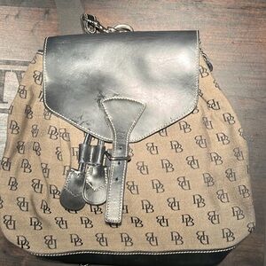 Dooney and Bourke purse